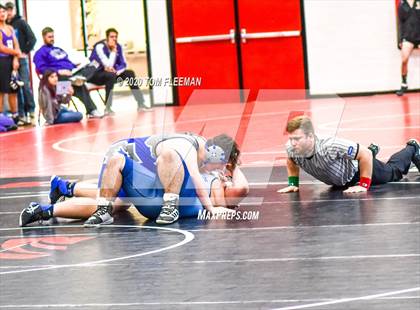 Thumbnail 1 in Shawnee Mission Varsity Invitational  photogallery.