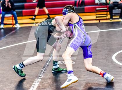 Thumbnail 1 in Shawnee Mission Varsity Invitational  photogallery.