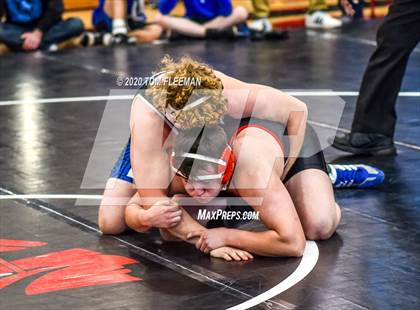 Thumbnail 2 in Shawnee Mission Varsity Invitational  photogallery.