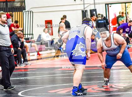 Thumbnail 3 in Shawnee Mission Varsity Invitational  photogallery.