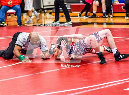 Thumbnail 2 in Shawnee Mission Varsity Invitational  photogallery.