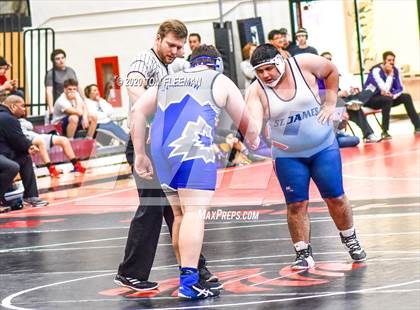 Thumbnail 1 in Shawnee Mission Varsity Invitational  photogallery.