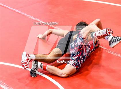 Thumbnail 3 in Shawnee Mission Varsity Invitational  photogallery.