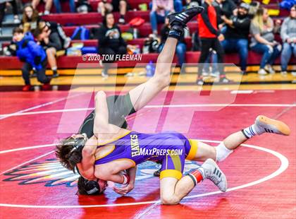 Thumbnail 2 in Shawnee Mission Varsity Invitational  photogallery.