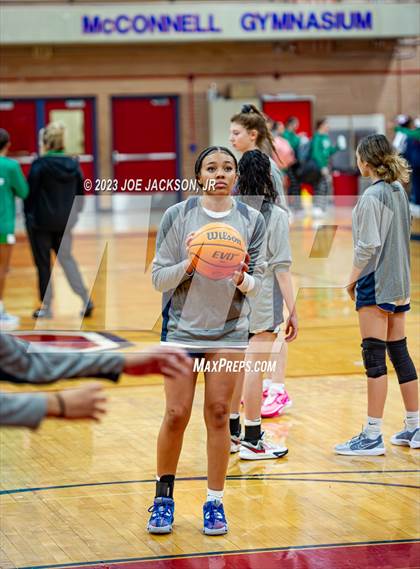 Thumbnail 1 in St. Mary's @ Sahuaro photogallery.