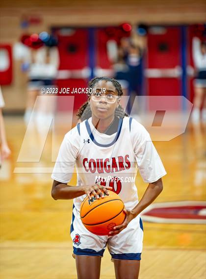 Thumbnail 1 in St. Mary's @ Sahuaro photogallery.