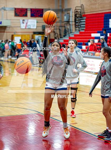 Thumbnail 3 in St. Mary's @ Sahuaro photogallery.