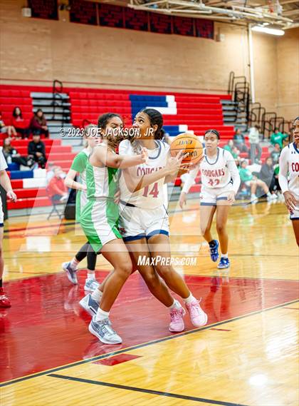 Thumbnail 1 in St. Mary's @ Sahuaro photogallery.