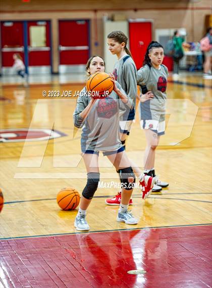 Thumbnail 2 in St. Mary's @ Sahuaro photogallery.