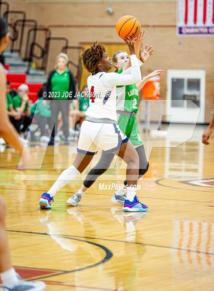 Thumbnail 1 in St. Mary's @ Sahuaro photogallery.