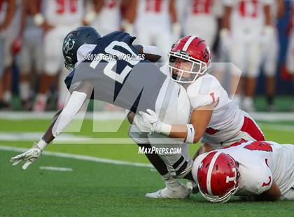 Thumbnail 2 in Orange Lutheran vs Sierra Canyon photogallery.