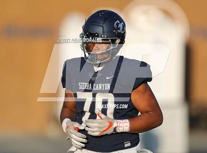 Thumbnail 2 in Orange Lutheran vs Sierra Canyon photogallery.