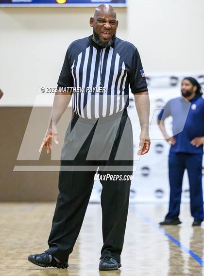 Thumbnail 2 in New Life Christian Academy vs. Heirway Christian Academy (Isaac Levy Veterans Day Tournament) photogallery.