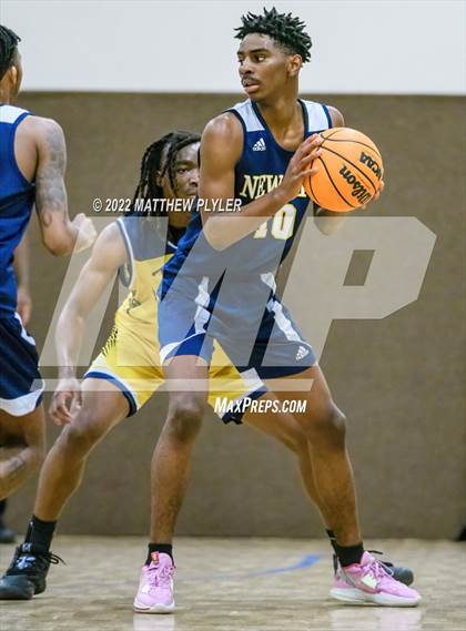 Thumbnail 3 in New Life Christian Academy vs. Heirway Christian Academy (Isaac Levy Veterans Day Tournament) photogallery.