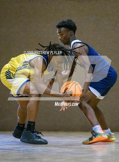 Thumbnail 2 in New Life Christian Academy vs. Heirway Christian Academy (Isaac Levy Veterans Day Tournament) photogallery.