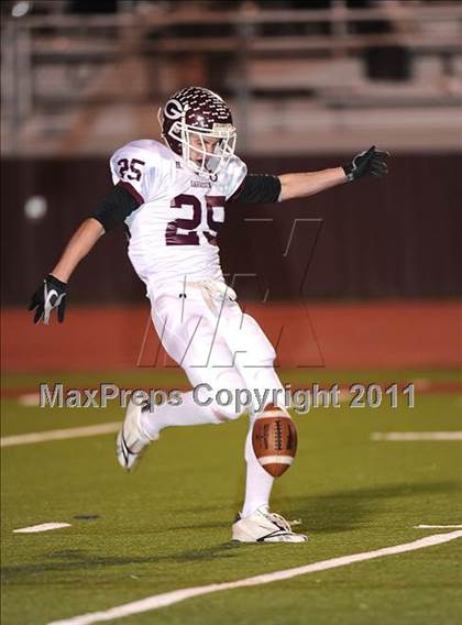Thumbnail 2 in Goldthwaite vs. Garrison (1A Division 1 Semifinals) photogallery.