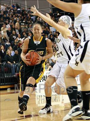 Thumbnail 2 in Wilcox vs. Archbishop Mitty (CIF CCS D2 Final) photogallery.
