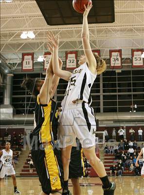 Thumbnail 1 in Wilcox vs. Archbishop Mitty (CIF CCS D2 Final) photogallery.