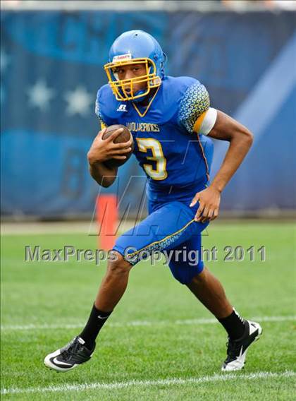 Thumbnail 1 in Mount Carmel vs. Simeon (Chicago Kickoff Classic) photogallery.