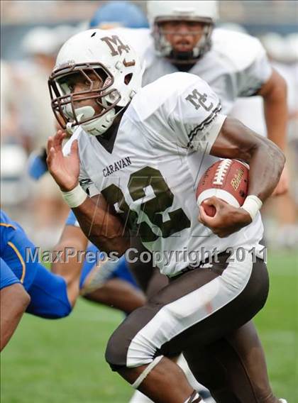 Thumbnail 1 in Mount Carmel vs. Simeon (Chicago Kickoff Classic) photogallery.