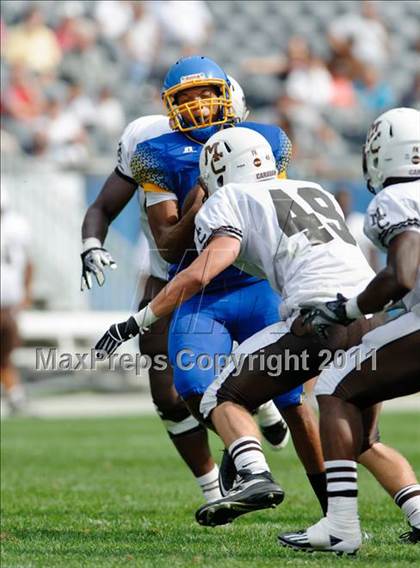 Thumbnail 3 in Mount Carmel vs. Simeon (Chicago Kickoff Classic) photogallery.