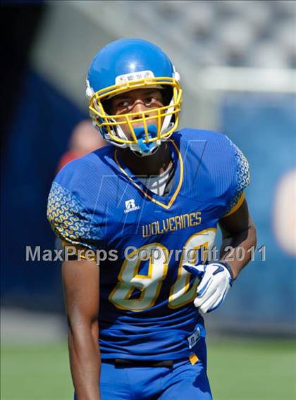 Thumbnail 2 in Mount Carmel vs. Simeon (Chicago Kickoff Classic) photogallery.