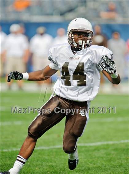 Thumbnail 1 in Mount Carmel vs. Simeon (Chicago Kickoff Classic) photogallery.