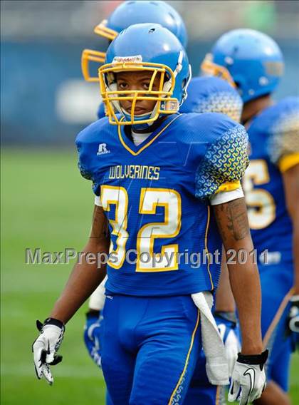 Thumbnail 1 in Mount Carmel vs. Simeon (Chicago Kickoff Classic) photogallery.