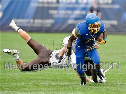 Thumbnail 3 in Mount Carmel vs. Simeon (Chicago Kickoff Classic) photogallery.