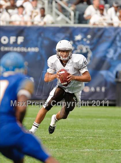 Thumbnail 1 in Mount Carmel vs. Simeon (Chicago Kickoff Classic) photogallery.