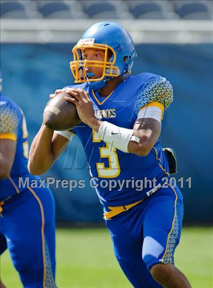 Thumbnail 1 in Mount Carmel vs. Simeon (Chicago Kickoff Classic) photogallery.