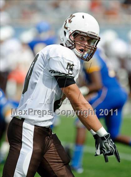Thumbnail 3 in Mount Carmel vs. Simeon (Chicago Kickoff Classic) photogallery.