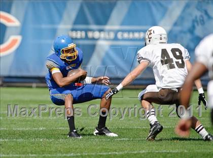 Thumbnail 3 in Mount Carmel vs. Simeon (Chicago Kickoff Classic) photogallery.