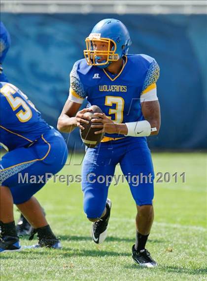Thumbnail 1 in Mount Carmel vs. Simeon (Chicago Kickoff Classic) photogallery.