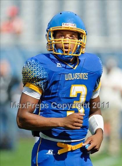 Thumbnail 1 in Mount Carmel vs. Simeon (Chicago Kickoff Classic) photogallery.