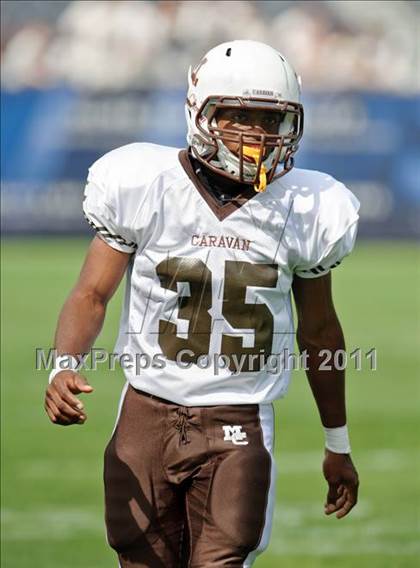 Thumbnail 2 in Mount Carmel vs. Simeon (Chicago Kickoff Classic) photogallery.
