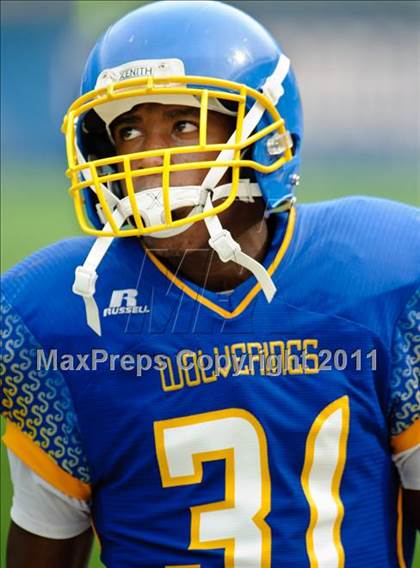 Thumbnail 2 in Mount Carmel vs. Simeon (Chicago Kickoff Classic) photogallery.