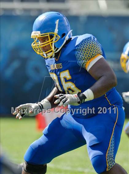 Thumbnail 2 in Mount Carmel vs. Simeon (Chicago Kickoff Classic) photogallery.
