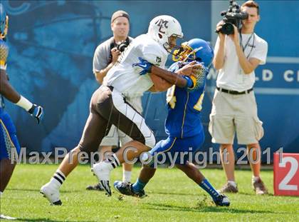 Thumbnail 3 in Mount Carmel vs. Simeon (Chicago Kickoff Classic) photogallery.