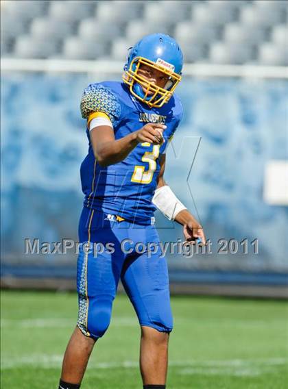Thumbnail 2 in Mount Carmel vs. Simeon (Chicago Kickoff Classic) photogallery.