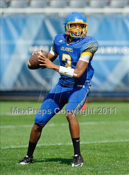 Thumbnail 3 in Mount Carmel vs. Simeon (Chicago Kickoff Classic) photogallery.