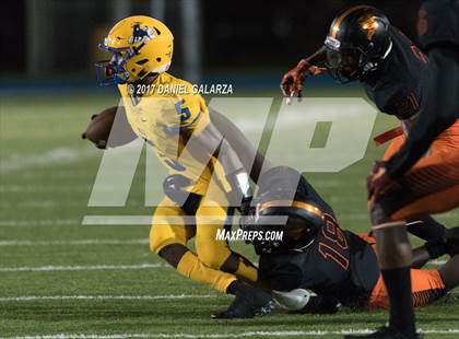 Thumbnail 3 in Northwestern vs Booker T Washington photogallery.