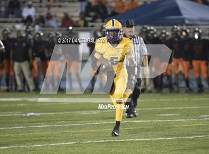 Thumbnail 1 in Northwestern vs Booker T Washington photogallery.