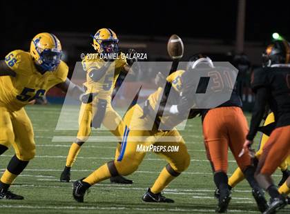 Thumbnail 3 in Northwestern vs Booker T Washington photogallery.