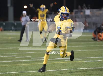 Thumbnail 2 in Northwestern vs Booker T Washington photogallery.
