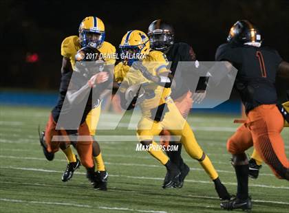 Thumbnail 1 in Northwestern vs Booker T Washington photogallery.