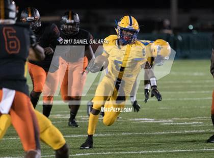 Thumbnail 3 in Northwestern vs Booker T Washington photogallery.