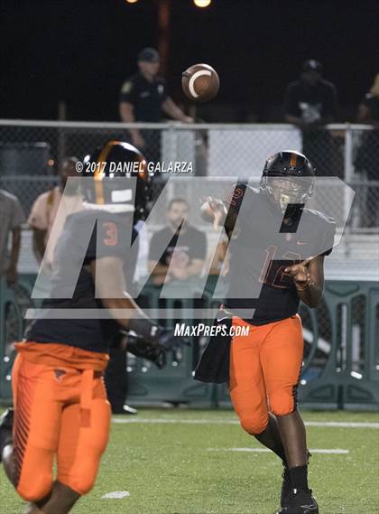 Thumbnail 2 in Northwestern vs Booker T Washington photogallery.