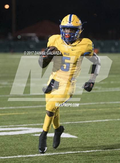 Thumbnail 2 in Northwestern vs Booker T Washington photogallery.
