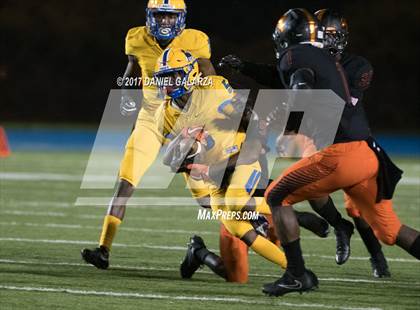 Thumbnail 3 in Northwestern vs Booker T Washington photogallery.